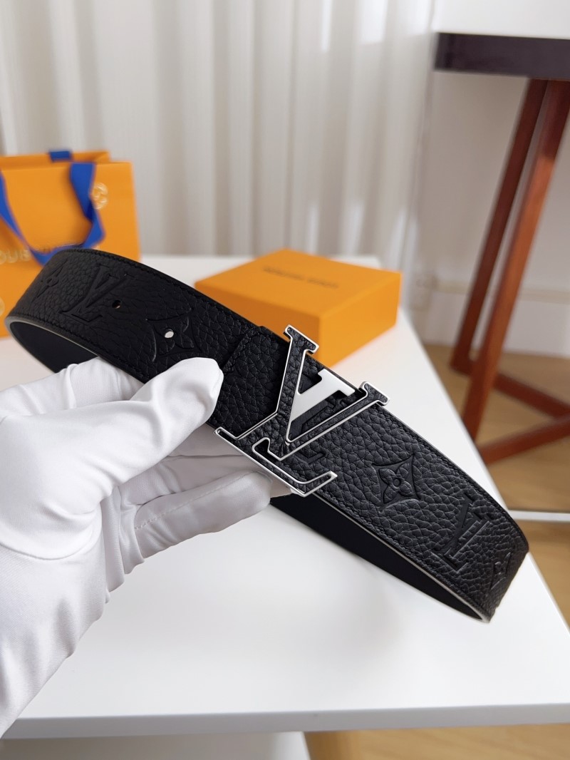 l0vis Vvtt0n belts